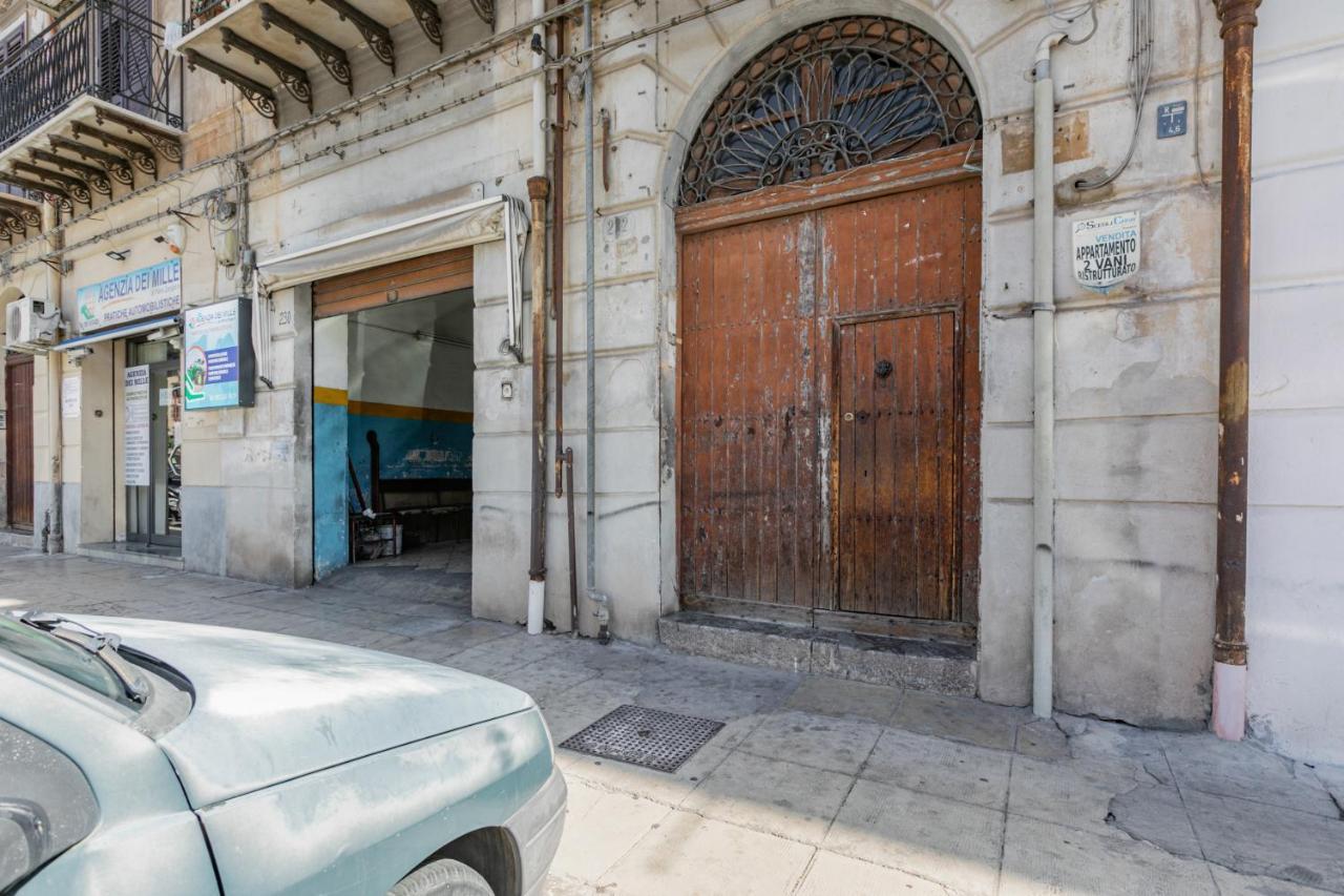 Corso Dei Mille Station Flat With Balcony Apartment Palermo Exterior photo